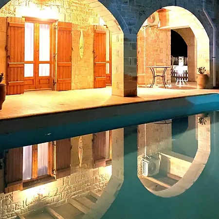 World Villa Tavronitis (Crete)