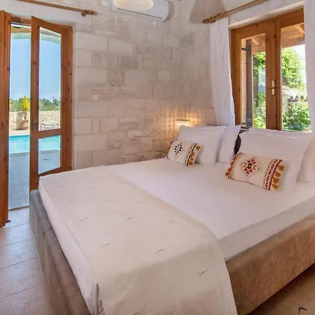 Villa World